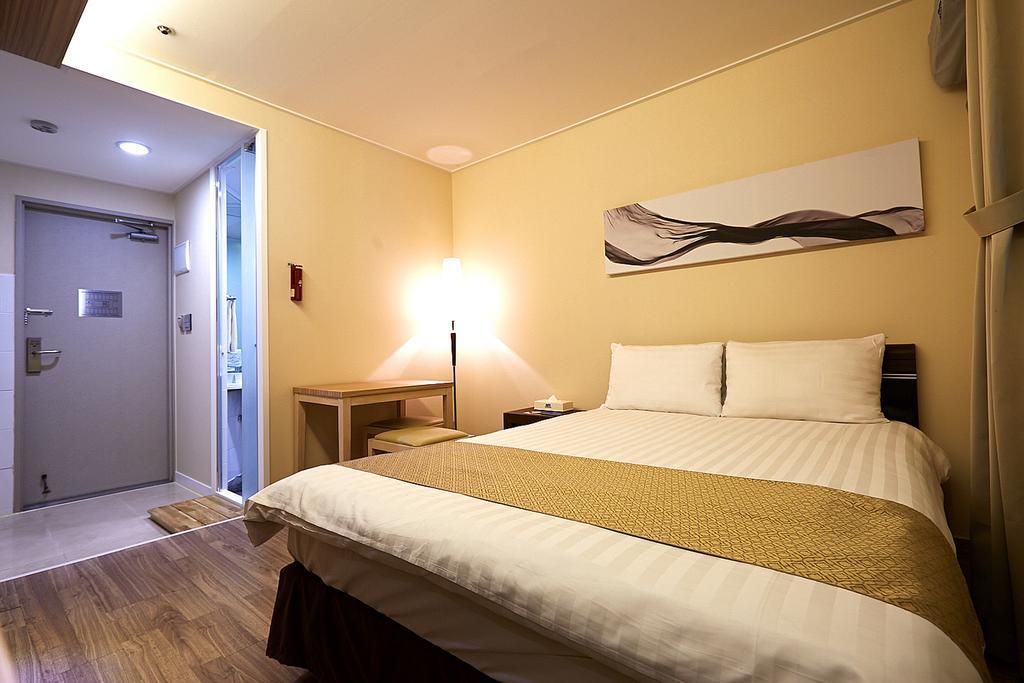 Uljiro Coop Dongdaemun Aparthotel 3*